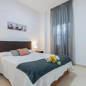 https://centro-cuatro-rooms-tres-banos-parking.hotelsincadiz.net